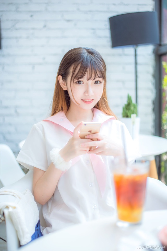 “江夏烽火，不好！”陈到厉声喝道：“响号！”